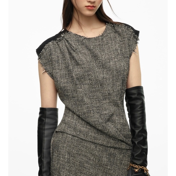 ZARA LIMITED EDITION PLEATED DRESS - Picture 3 of 8